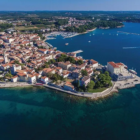 Апартаменты Awesome In Novigrad With Wifi *