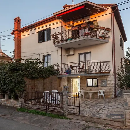 شقة Awesome In Novigrad With Wifi