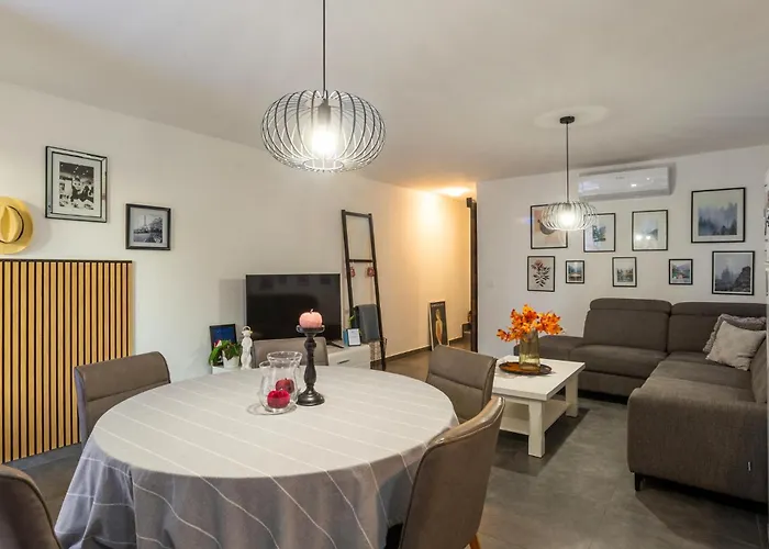 شقة Awesome In Novigrad With Wifi Novigrad Istria